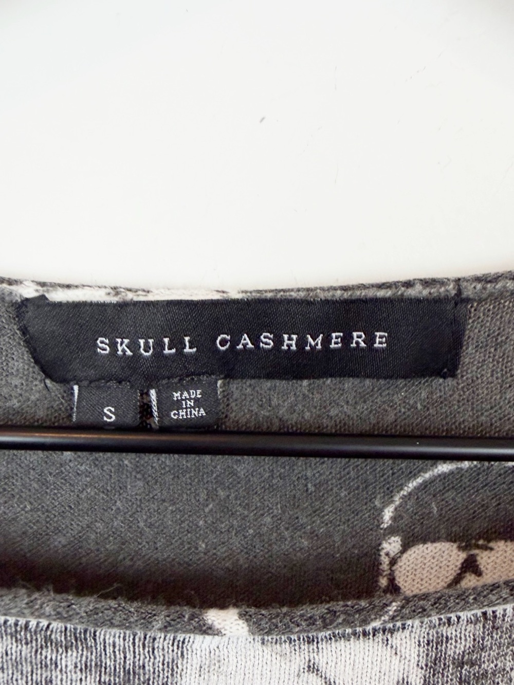 Skull Cashmere Cotton Skull-Print Long Sleeve Crewneck Shirt - Gray - Picture 4 of 5